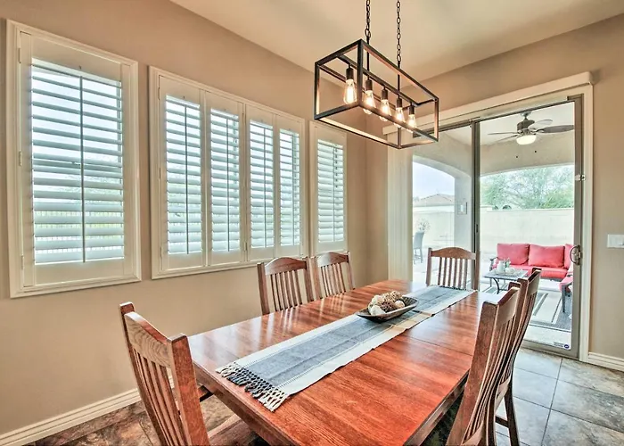 Goodyear W/ Pool: Near Golf & Ballpark! Holiday home *