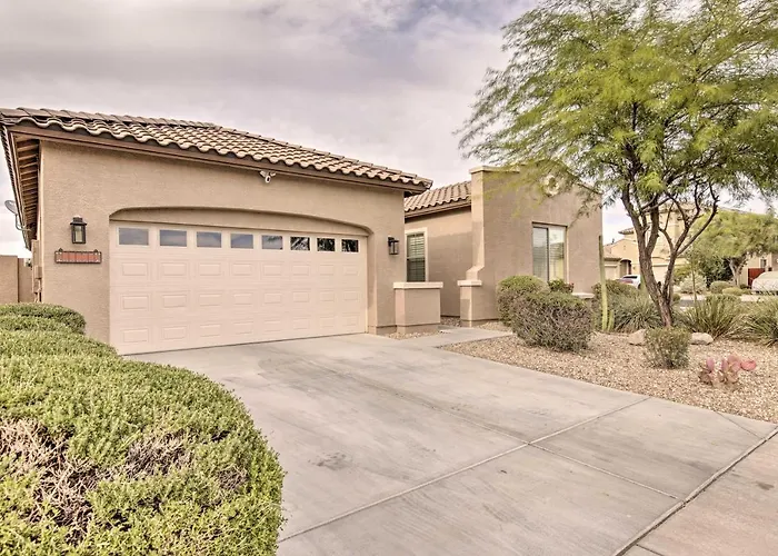 Goodyear W/ Pool: Near Golf & Ballpark!